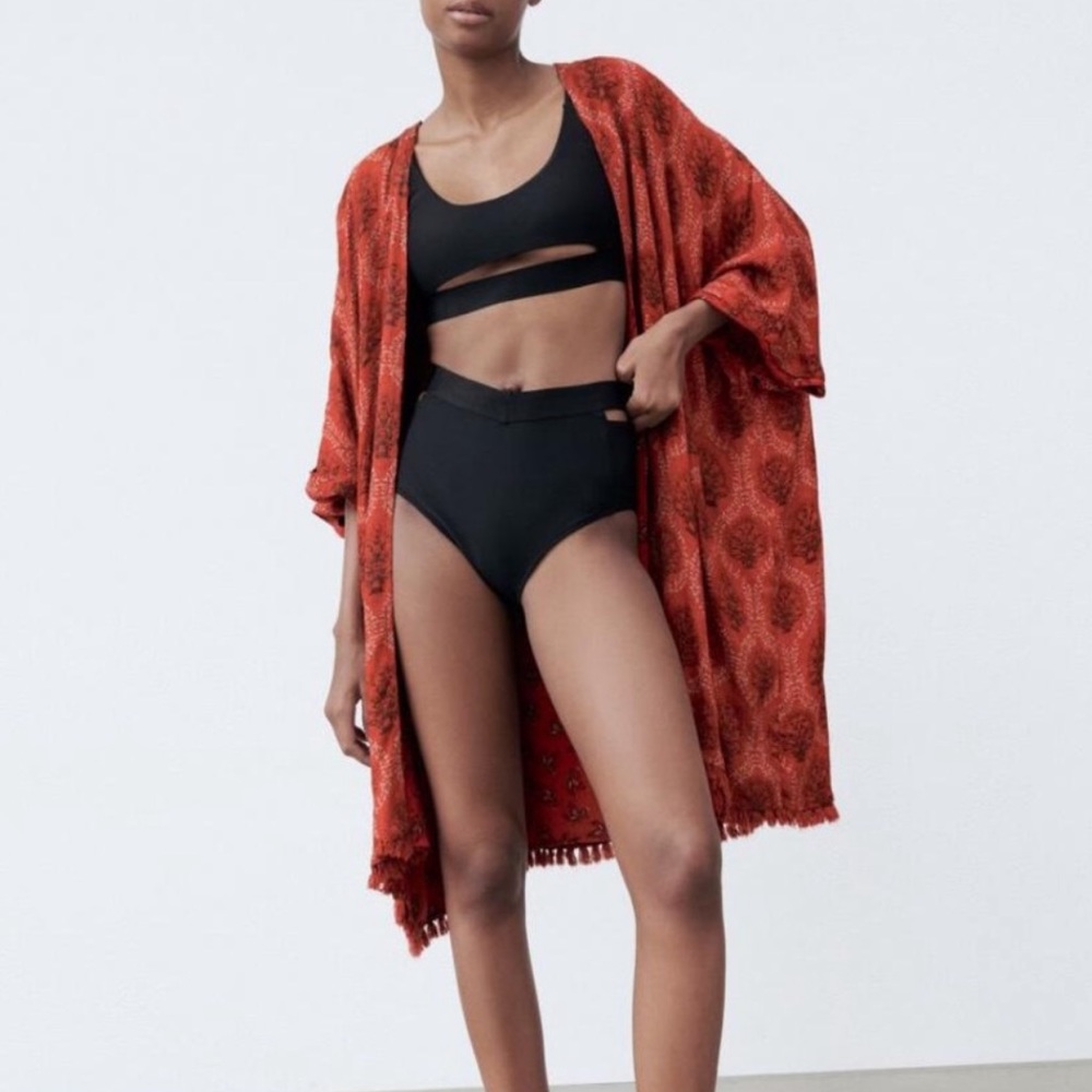 Zara REVERSIBLE PRINTED KIMONO Red